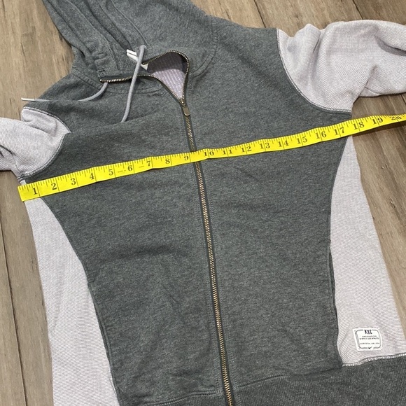 Nike athletes sweatshirt zippered - Picture 8 of 9